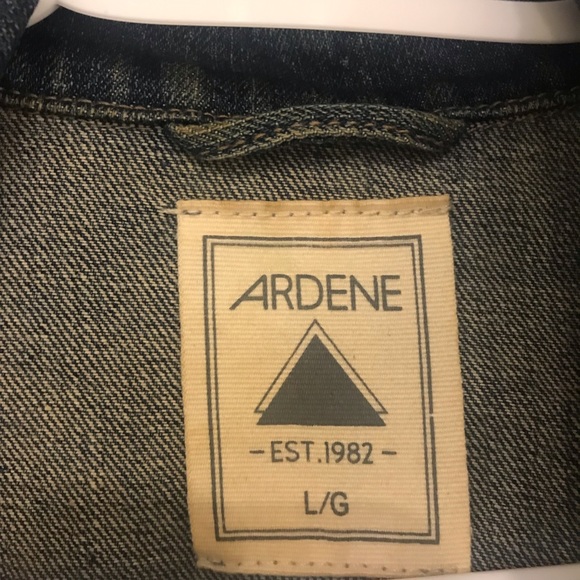 Distressed Jean Jacket - Picture 4 of 7